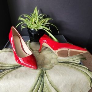 Nine West Andrianar, size 7-1/2 red patent leather pumps